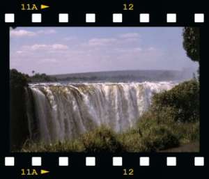 Zimbabwe 1994 - Victoria Falls></a>
<a href=